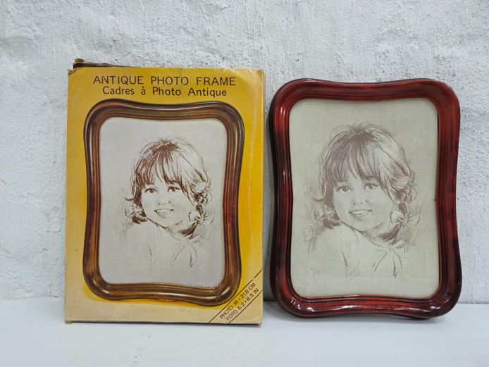 Antique Style Faux Wood Photo Frame in Original Packaging