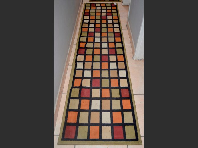 MULTI-COLOURED RUNNER, 287 x 70cm