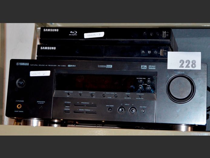 YAMAHA RX-V350 AMPLIFIER, SAMSUNG BLURAY PLAYER & DVD PLAYER [Switch on, faulty]