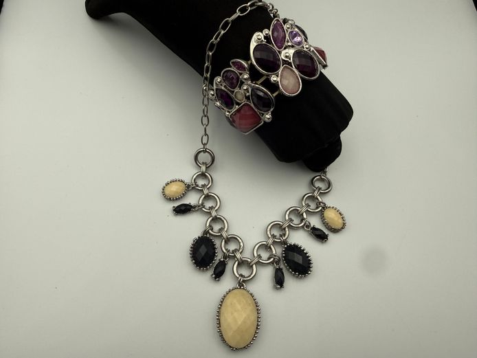Costume jewellery - pink bracelet and necklace with white and black stones