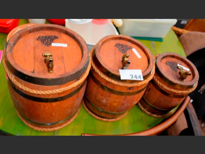 SET OF 3 OAK BRASS BOUND SMALL WINE VATS, 23cm Diameter x 30cm High, 20cm Diameter x 27cm High & 16cm Diameter x 23cm High