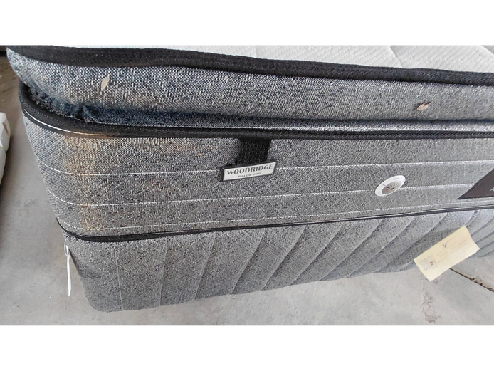 SEALY POSTURE PREMIER BASE SET 