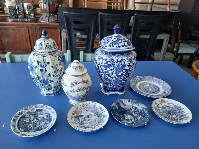 Blue and White smalls - Lot 6