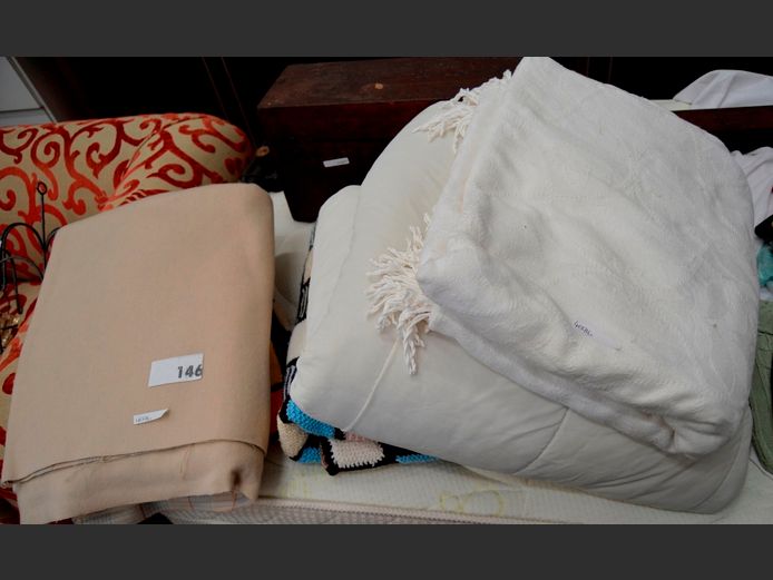 KNITTED BLANKETS, WHITE THROW, DUVET INNER, etc