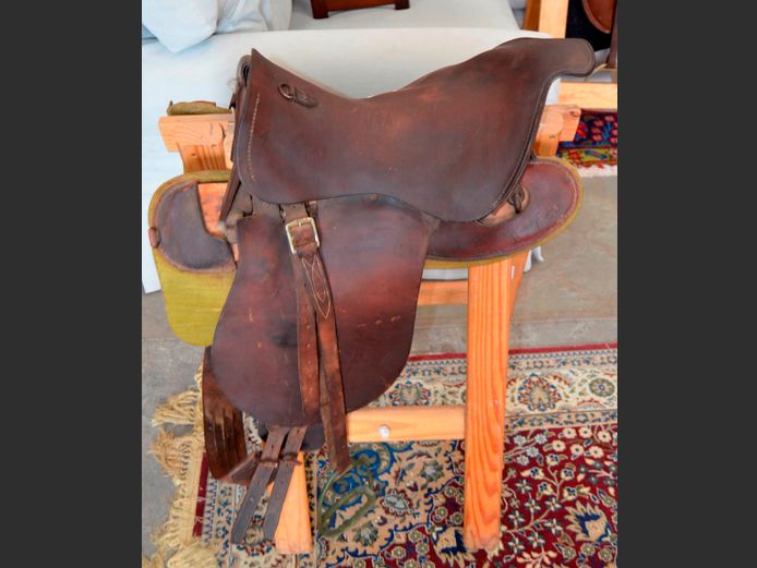 LEATHER AUSTRALIAN CATTLE SADDLE