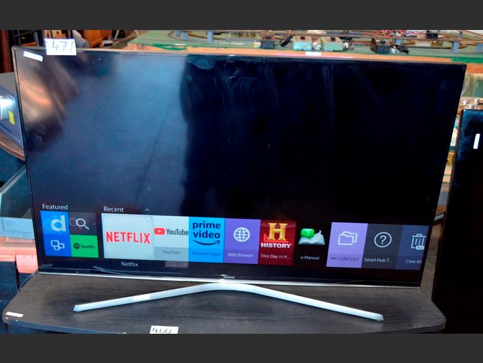 SAMSUNG 48" LED SMART TV [Faulty, Switches on but cuts out] ### LICENCE PLEASE ### [#: 414473389]