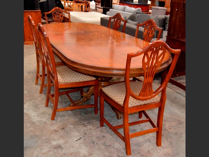 OVAL MAHOGANY FINISH EXTENSION DINING TABLE & SET OF 6 MAHOGANY SHIELD BACK CHAIRS, 260 x 112 x 77cm