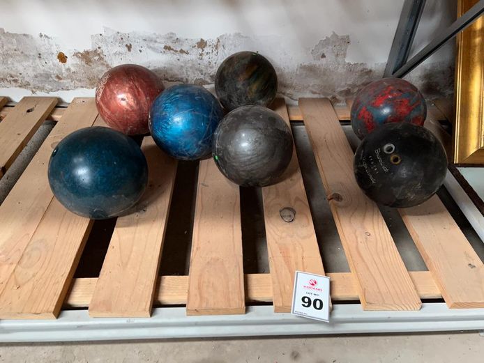 Ten pin bowling balls