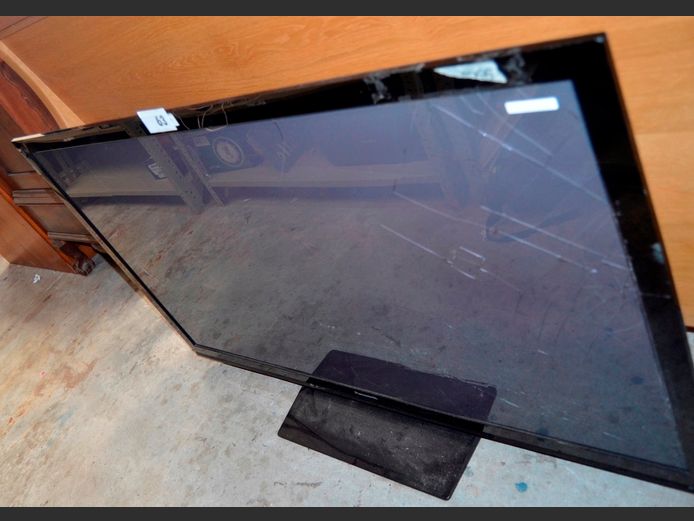 PANASONIC 50" PLASMA TV [Untested, Damaged] ### LICENCE PLEASE ###