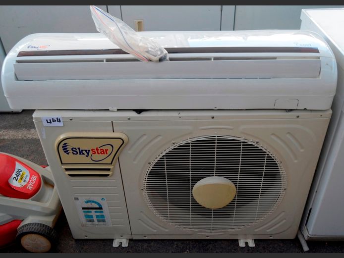 SKYSTAR 17 000 BTU SPLIT AIR CONDITIONER WITH REMOTE [Untested]