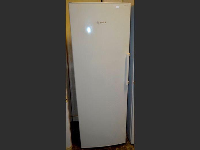BOSCH SINGLE DOOR FRIDGE [Getting cold]