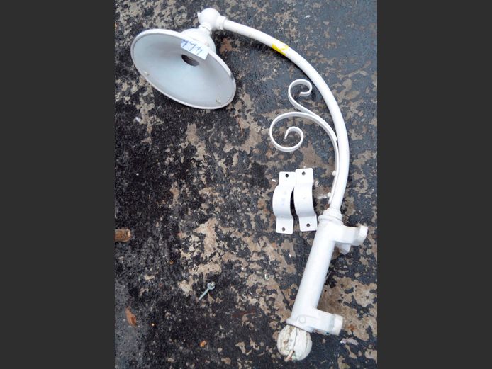 VINTAGE GOOSENECK POLE MOUNT LIGHT, 95cm High