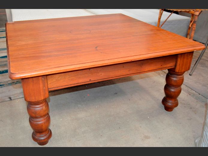 MAHOGANY COFFEE TABLE, 100 x 100 x 45cm