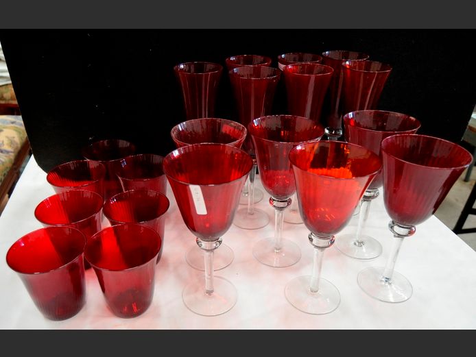 VINTAGE RUBY RED: WINE GLASSES, CHAMPAGNE FLUTES, etc