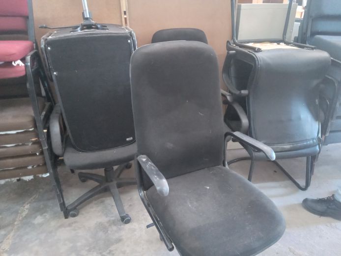 Black swivel office chairs