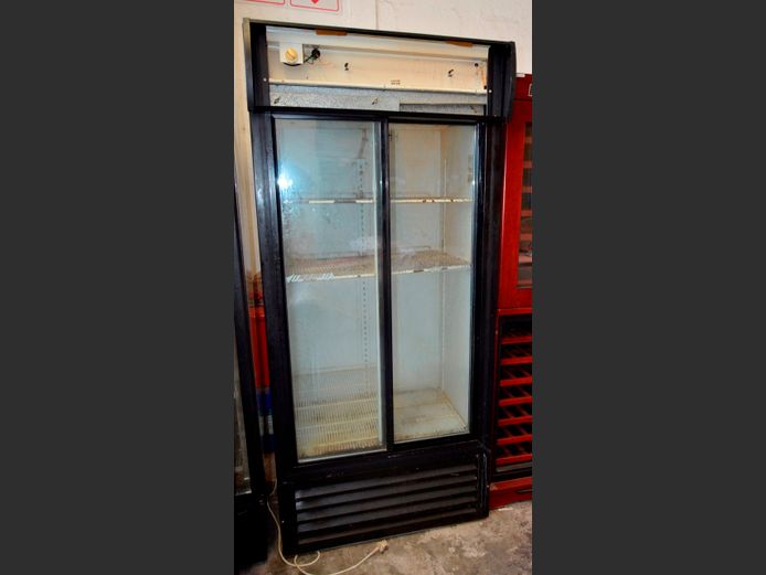 STAYCOLD DOUBLE SLIDING DOOR GLASS FRONT COOLDRINK FRIDGE, 91 x 68 x 200cm [Getting cold]