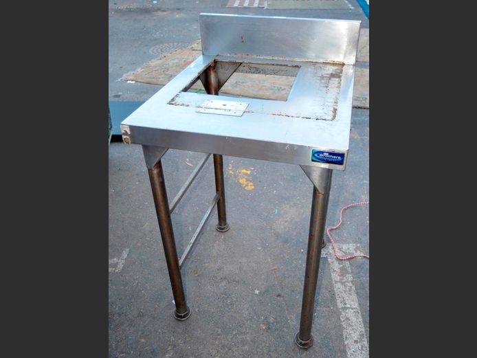 STAINLESS STEEL PREP TABLE, 60 x 65 x 104cm