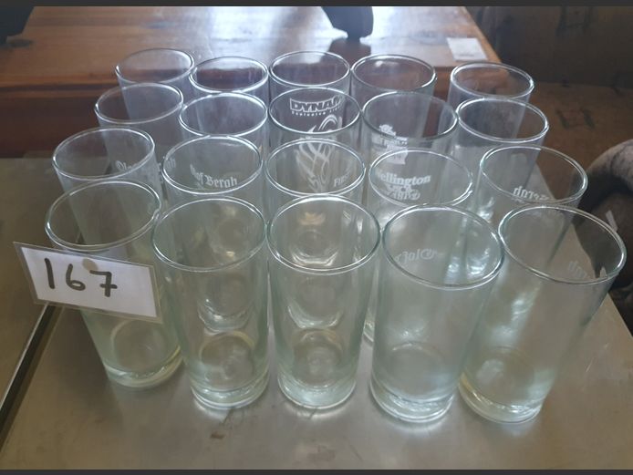 LOT: DRINKING GLASSES