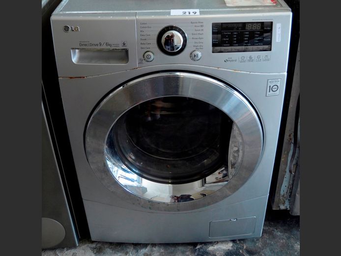 LG DIRECT DRIVE 9/6kg METALLIC FINISH WASHER/DRYER COMBO [Faulty, rusted]