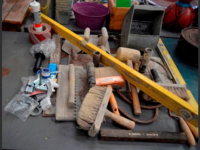 TROWELS, BLOCK BRUSHES, etc