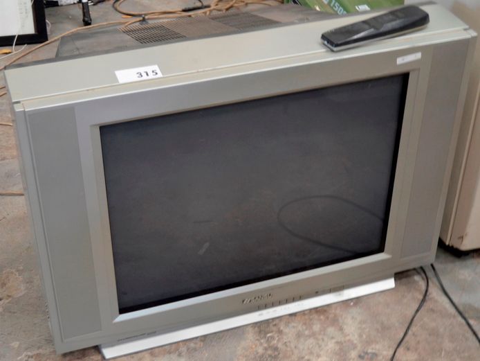 SANSUI COLOUR TV WITH REMOTE [Untested] ### LICENCE PLEASE ###