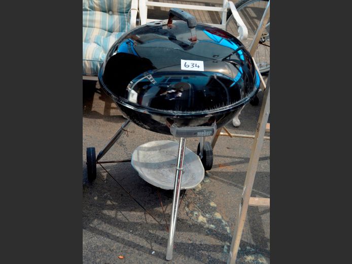 WEBER BRAAI WITH COVER