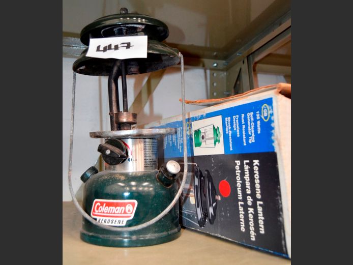 COLEMAN CAMPING LANTERN