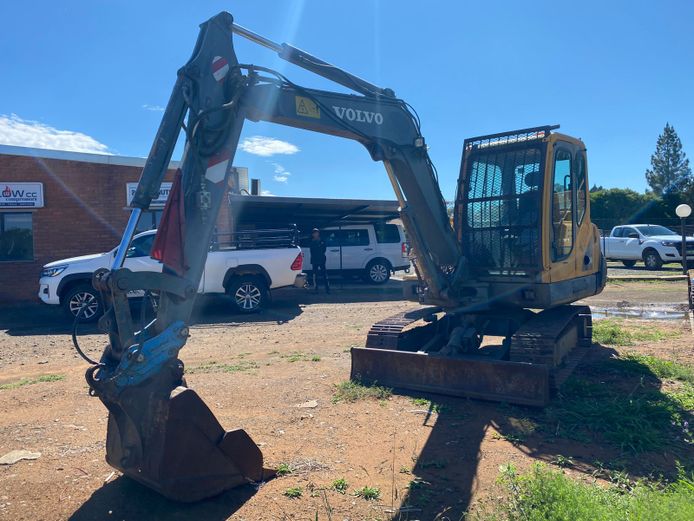 VOLVO MINI EXCAVATOR