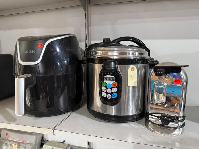 Logik Pressure Cooker + Electric Tin Opener & Logik Air Fryer 