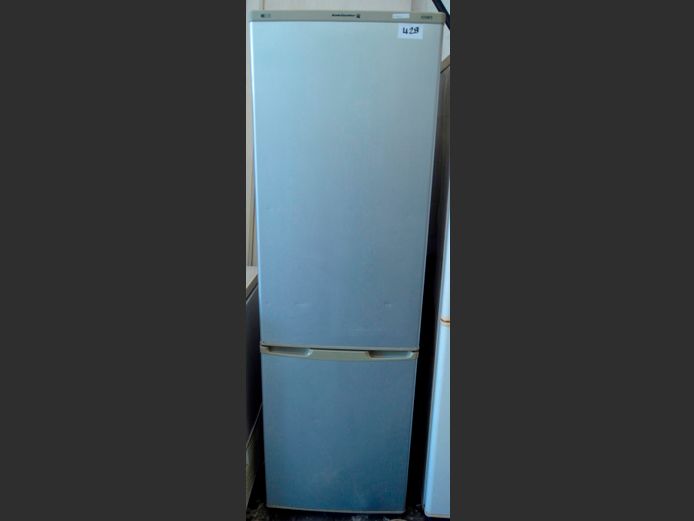 KELVINATOR SILVER FRIDGE FREEZER [Faulty]