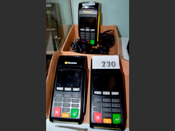 LOT: 3 x CARD MACHINES [Untested]