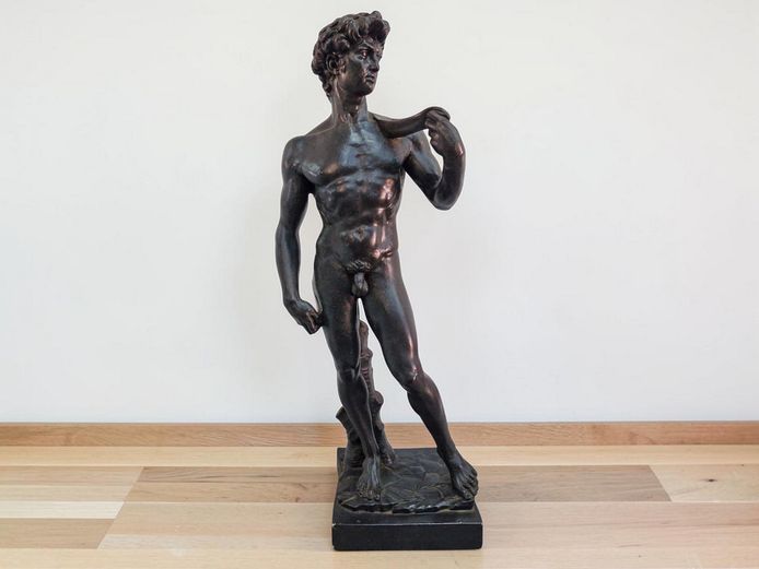 Large Classical Style David Sculpture on Plinth Base – Heavy Resin Composition