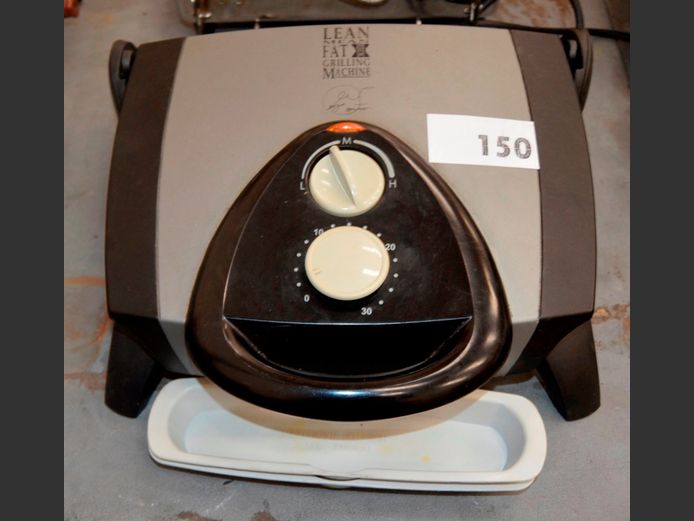 GEORGE FOREMAN LEAN MEAN GRILLING MACHINE  [Switches on, untested further]