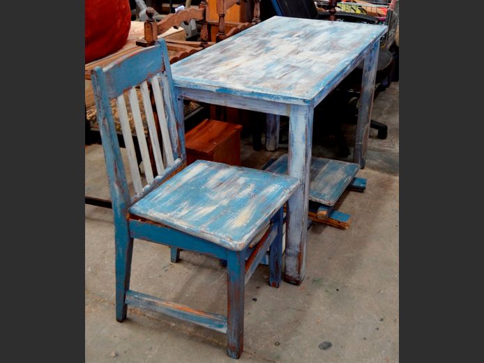 PAINT TECHNIQUE PINE 4-SEATER KITCHEN TABLE, 119 x 60 x 75cm & MATCHING CHAIR