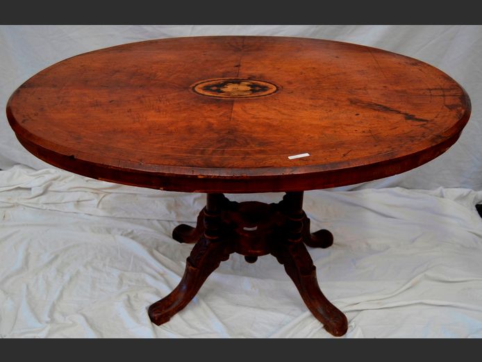 ANTIQUE MAHOGANY OVAL TABLE, 120 x 85 x 68cm [Needs a little love]