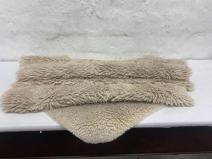 Vintage Cream Faux Fur Flokati Style Accent Rug/Throw