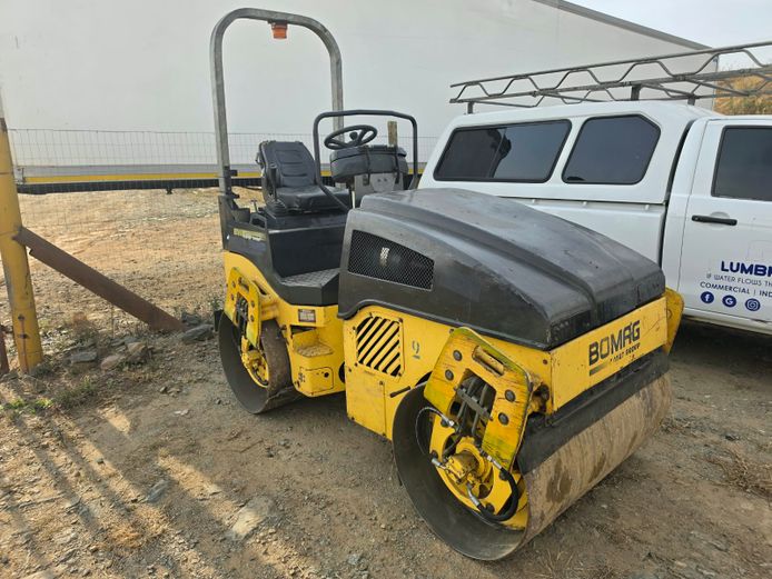 2007 BOMAG BW 120 AD-4   2.5 TON RIDE ON SMOOTH DRUM ROLLER 