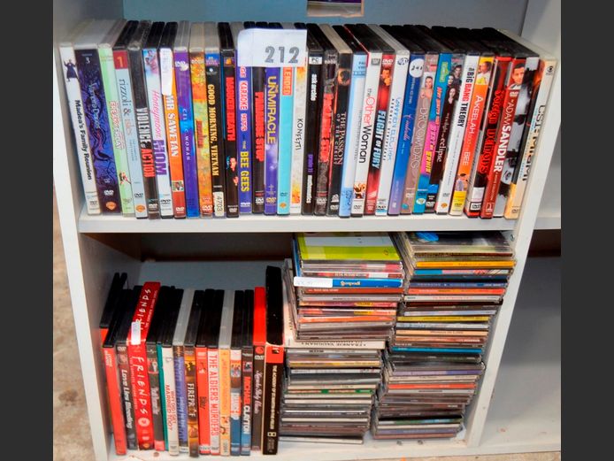 LOT: DVD's & CD's [Unchecked]