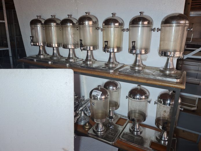11 X JUICE DISPENSERS