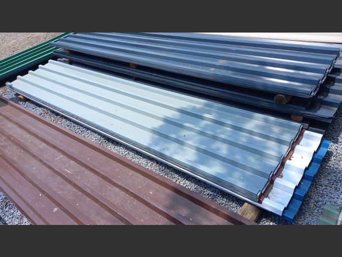 3.6m chromodeck IBR mixed colour sheets 0.55mm thick