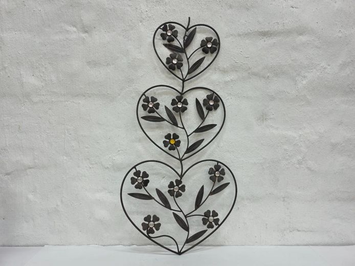 3-Tier Metal Heart Floral Gemmed Wall Hanging Décor