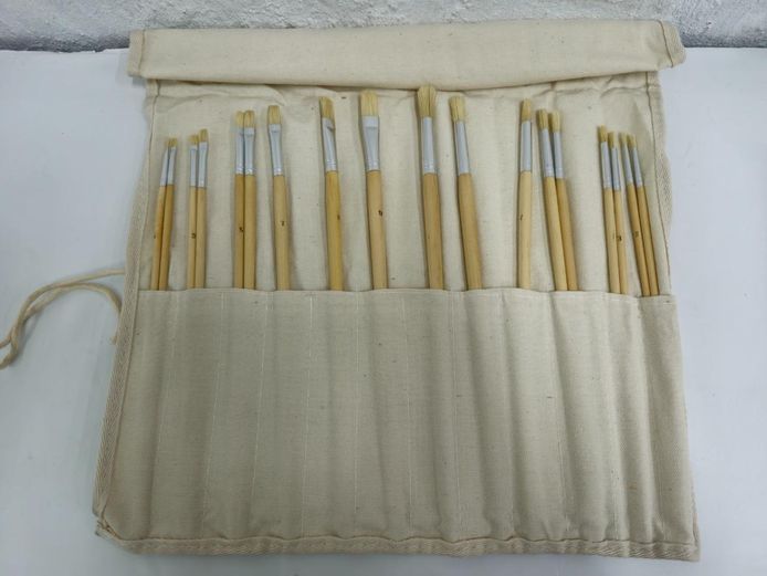 Assorted Artist Paint Brushes Set with Canvas Roll-Up Bag
