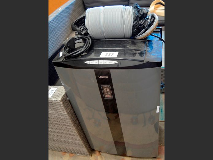 LOGIK 14000 BTU PORTABLE AIR CONDITIONER WITH EXHAUST [Switches on, untested further]