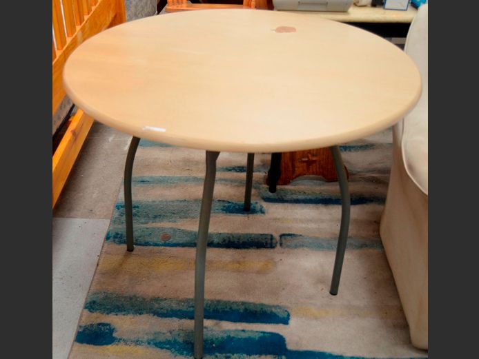 BEECHWOOD CIRCULAR DINETTE TABLE WITH 3 MATCHING CHAIRS, 90cm Diameter x 76cm High