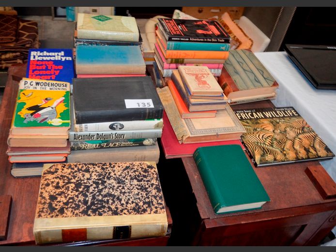 ASSORTED VINTAGE BOOKS