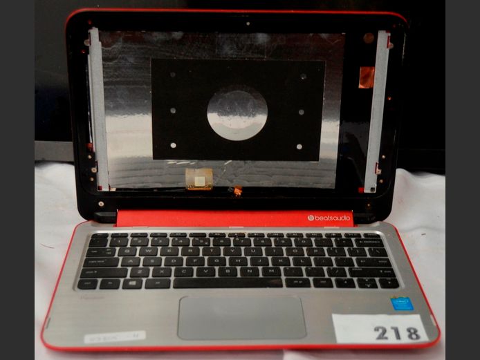 HP INTEL PENTIUM MINI LAPTOP [Untested, no charger, no screen]