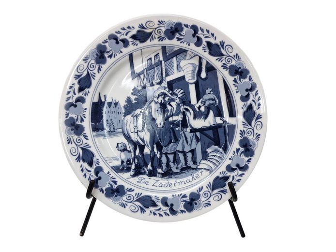 Delft Holland "The Saddler" Traditional Tradesmen Collector Plate
