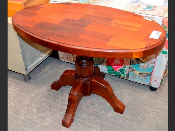 OVAL IMBUIA COFFEE TABLE, 80 x 48 x 53cm