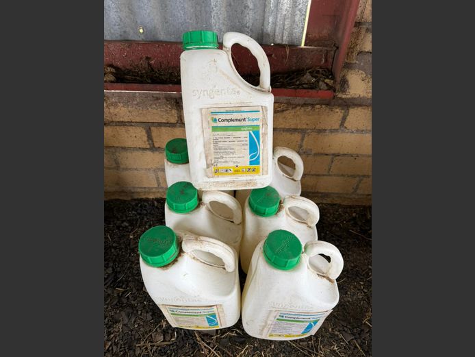 7 x Comlenate Super Gif