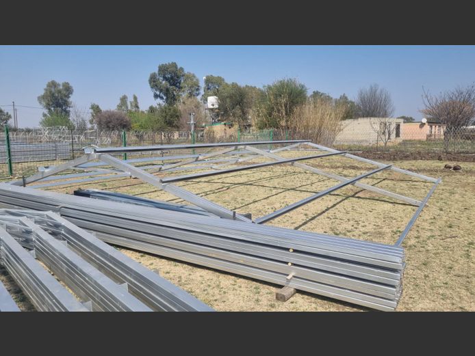 9X9M STEEL STRUCTURE NO ZINC 3M HOOG